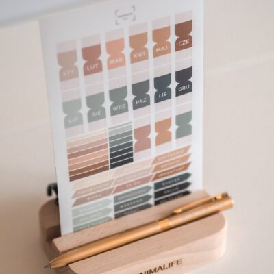 Naklejki z zakładkami miesięcy ALMOND SAGE